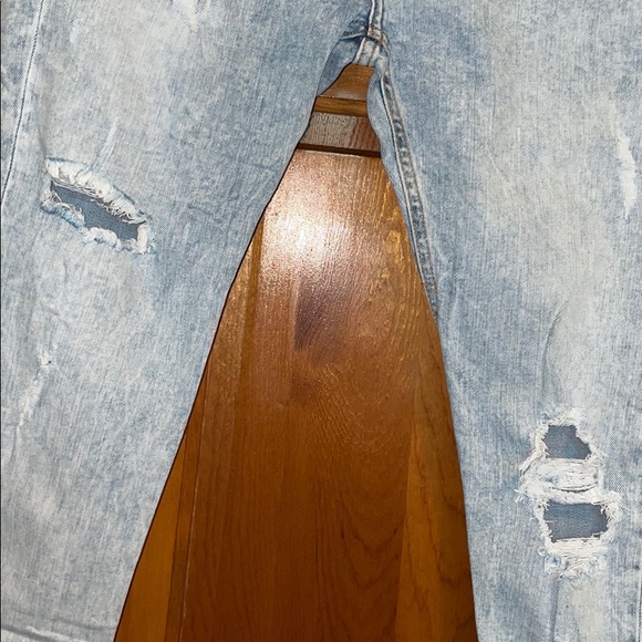 Zara Light Wash Ripped Skinny Jeans - Picture 2 of 4